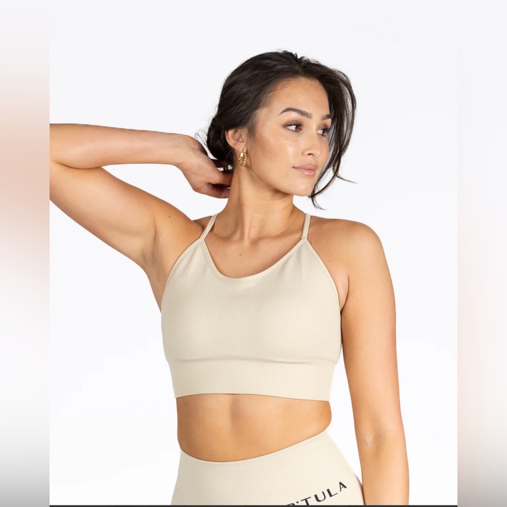 P’tula Razor Longline Seamless Sports Bra - size Medium in Dune New